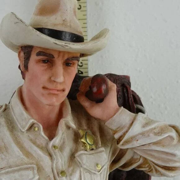 Vintage Vanmark Cowboy Statue Legends of the Law "Defender of the Range" 1/0689 - Picture 13 of 16
